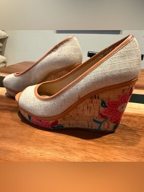 ANTONIO MELANI Beige Linen Wedges with Pink Floral Cork Heel, Size 8